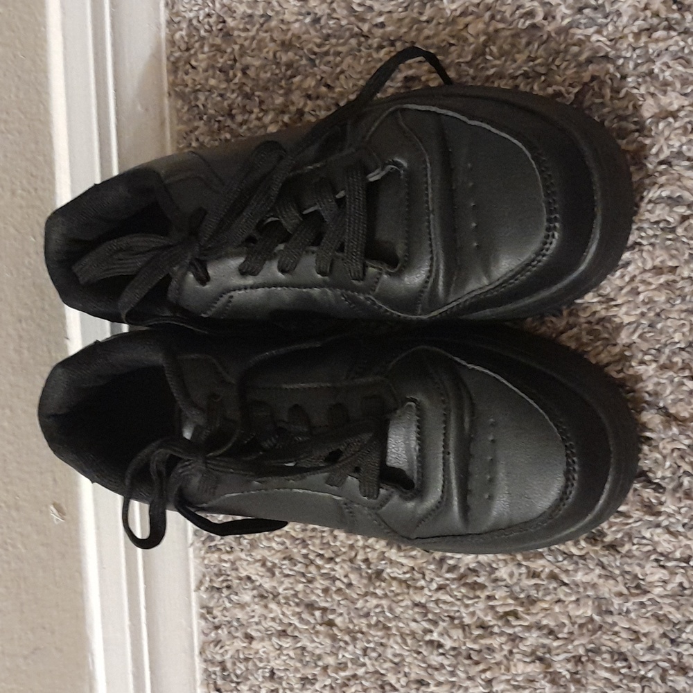 Size 8 in Women's, Black